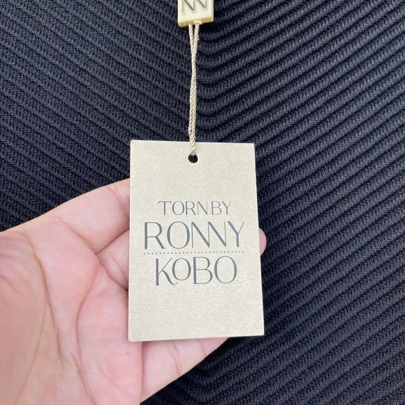 Torn By Ronny Kobo Textured Ribbed Fit & Flare Sleeveless Black Dress medium - Picture 3 of 9